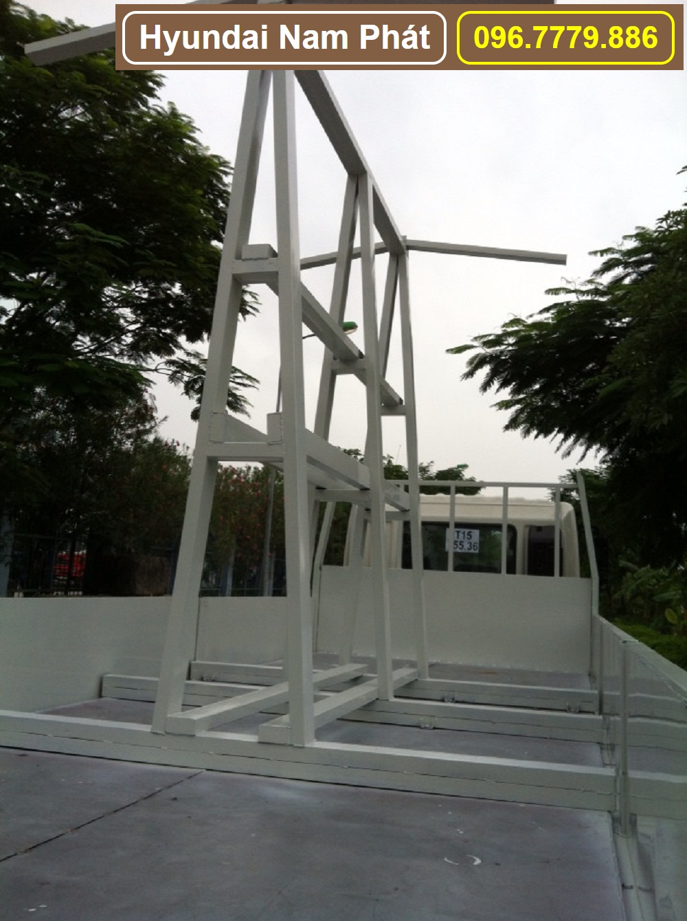 xe chở kính Hyundai HD210